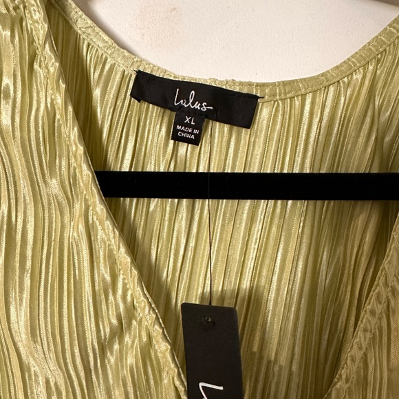 Crop Top - Picture 2 of 3